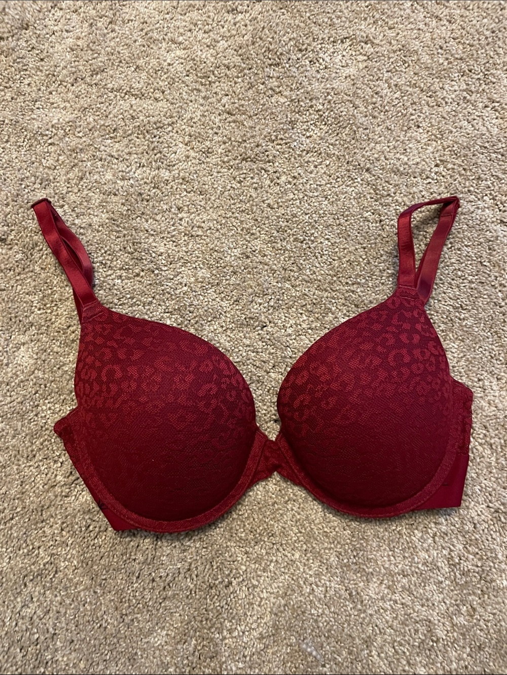 PINK Victoria's Secret Red Lace-Textured T-Shirt Bra